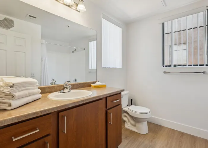 Cozysuites - Westgate W Pool 14 Apartment *